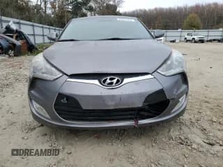 ✅ 2012 Hyundai Veloster w/Red Int • VIN: KMHTC6AD9CU046959 • Lot: 83372544. Wystawiony na Copart z przebiegiem 127 380 mil. Bezpłatny archiwum sprzedaży aukcyjnych z USA i szczegółowy raport historii pojazdu na DreamBid. Zdjęcie 5.