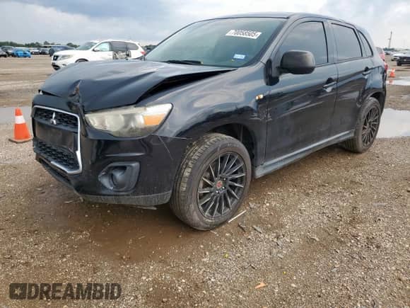 2015 Mitsubishi Outlander ES с VIN 4A4AP3AU0FE027416, выставлен на аукционе Copart как лот 70058505 с пробегом 145 410 миль миль и Списание • Salvage title. История ставок и продаж доступна на DreamBid. Изображение 1.