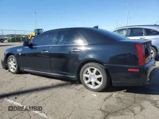 ✅ 2011 Cadillac STS RWD • VIN: 1G6DW6ED2B0117969 • Лот: 74522714. Опубликован ранее на Copart с пробегом 157 115 миль. Бесплатный доступ к архиву аукционных продаж из США и подробный отчёт об истории автомобиля на DreamBid. Изображение 2.