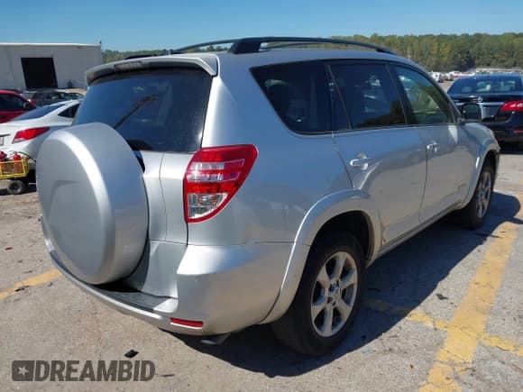 ✅ 2009 Toyota RAV4 Limited • VIN: JTMZF31V99D006709 • Lot: 43447694. Wystawiony na IAAI z przebiegiem 184 109 mil. Bezpłatny archiwum sprzedaży aukcyjnych z USA i szczegółowy raport historii pojazdu na DreamBid. Zdjęcie 4.