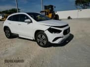 ✅ 2025 Mercedes-Benz GLA 250 • VIN: W1N4N4GB7SJ639323 • Лот: 70459795. Опубликован ранее на Copart с пробегом 11 552 миль. Бесплатный доступ к архиву аукционных продаж из США и подробный отчёт об истории автомобиля на DreamBid. Изображение 15.