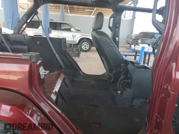 ✅ 2021 Jeep Wrangler Unlimited Sahara Altitude • VIN: 1C4HJXEM3MW762777 • Lot: 67072155. Listed on Copart with Not provided. Free auction sales archive from the USA and detailed vehicle history report at DreamBid. Image 10.