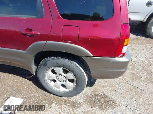 ✅ 2004 Mazda Tribute ES • VIN: 4F2CZ96134KM08137 • Lot: 41832051. Wystawiony na IAAI z przebiegiem 198 571 mil. Bezpłatny archiwum sprzedaży aukcyjnych z USA i szczegółowy raport historii pojazdu na DreamBid. Zdjęcie 6.