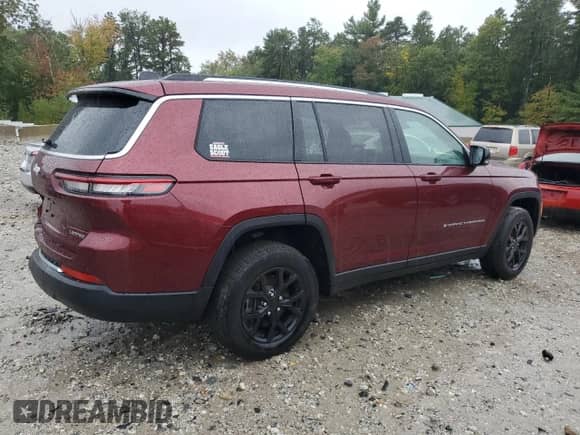 2023 Jeep Grand Cherokee Limited with VIN 1C4RJKBG1P8858471, listed as a Copart auction lot 82045075 with 21,235 mi miles and Salvage title. Bid and sale history available at DreamBid. Image 3.