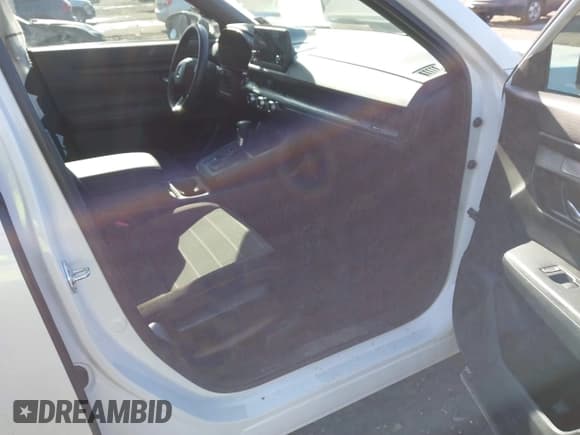 ✅ 2023 Honda CR-V Sport • VIN: 2HKRS6H59PH817744 • Lot: 41430929. Listed on IAAI with 35,061 mi. Free auction sales archive from the USA and detailed vehicle history report at DreamBid. Image 5.