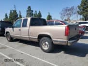✅ 1997 GMC Sierra 1500 • VIN: 2GTEC19MXV1553579 • Lot: 52266665. Wystawiony na Copart z przebiegiem 171 783 mil. Bezpłatny archiwum sprzedaży aukcyjnych z USA i szczegółowy raport historii pojazdu na DreamBid. Zdjęcie 2.