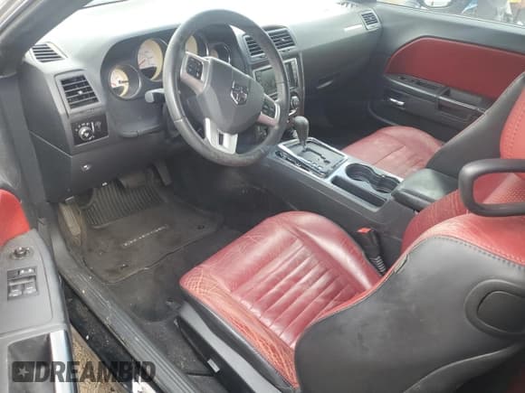 ✅ 2014 Dodge Challenger SXT Plus • VIN: 2C3CDYAG3EH123617 • Lot: 84326114. Listed on Copart with 85,602 mi. Free auction sales archive from the USA and detailed vehicle history report at DreamBid. Image 8.