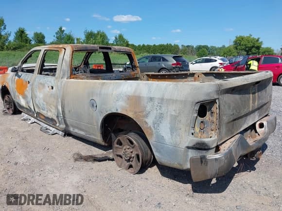 ✅ 2018 Ram 2500 Tradesman • VIN: 3C6UR5HJ8JG174257 • Lot: 42756530. Wystawiony na IAAI z przebiegiem 29 697 mil. Bezpłatny archiwum sprzedaży aukcyjnych z USA i szczegółowy raport historii pojazdu na DreamBid. Zdjęcie 3.