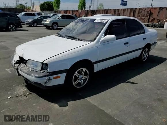 ✅ 1992 Infiniti G20 Luxury Sports • VIN: JNKCP01P3NT307865 • Lot: 52810975. Wystawiony na Copart z przebiegiem 87 620 mil. Bezpłatny archiwum sprzedaży aukcyjnych z USA i szczegółowy raport historii pojazdu na DreamBid. Zdjęcie 11.