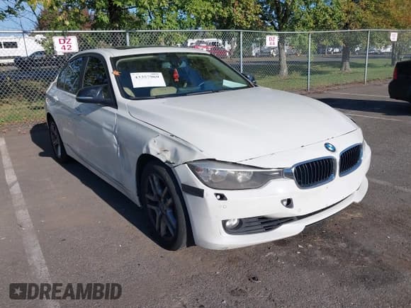 ✅ 2015 BMW 3 Series 328i xDrive • VIN: WBA3B5G58FNS14703 • Lot: 43357969. Listed on IAAI with 112,214 mi. Free auction sales archive from the USA and detailed vehicle history report at DreamBid. Image 1.