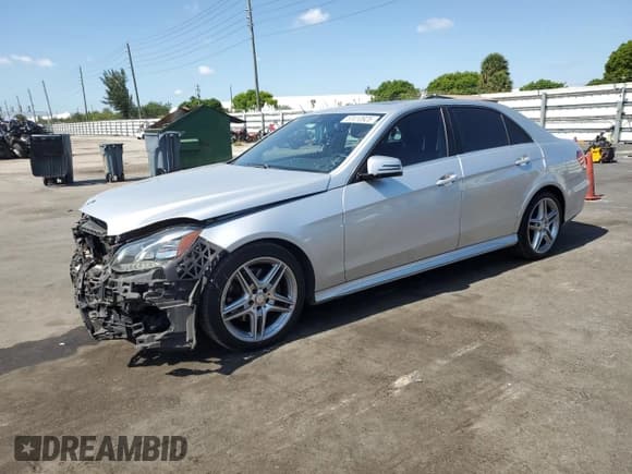 ✅ 2014 Mercedes-Benz E 350 Sport • VIN: WDDHF5KB1EB014746 • Lot: 57410925. Listed on Copart with 93,354 mi. Free auction sales archive from the USA and detailed vehicle history report at DreamBid. Image 1.