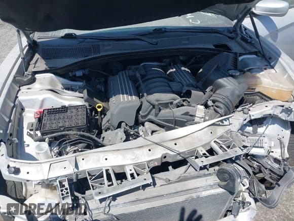 ✅ 2019 Dodge Charger Scat Pack • VIN: 2C3CDXGJ9KH737824 • Lot: 42823199. Wystawiony na IAAI z przebiegiem 42 730 mil. Bezpłatny archiwum sprzedaży aukcyjnych z USA i szczegółowy raport historii pojazdu na DreamBid. Zdjęcie 10.