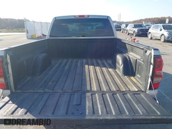 ✅ 2006 Chevrolet Silverado 1500 Work Truck • VIN: 3GCEC14X56G188660 • Lot: 43707109. Listed on IAAI with 214,675 mi. Free auction sales archive from the USA and detailed vehicle history report at DreamBid. Image 8.