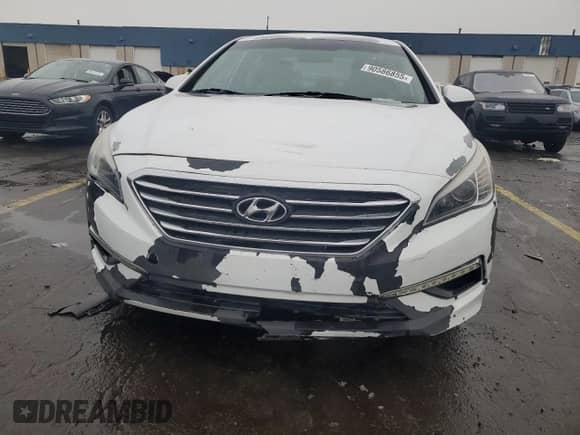 2015 Hyundai Sonata SE z VIN 5NPE24AF4FH151204, wystawiony jako Copart lot #90586855 z przebiegiem 131 311 mil mil oraz Czysty tytuł • Clean title. Historia ofert i sprzedaży dostępna na DreamBid. Obrazek 5.