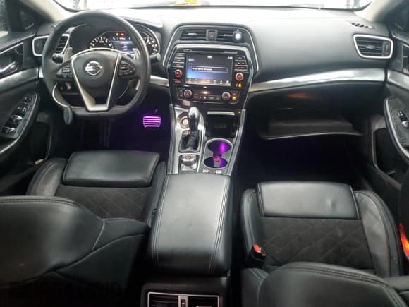 ✅ 2016 Nissan Maxima SR • VIN: 1N4AA6AP9GC432018 • Lot: 91472905. Listed on Copart with 106,859 mi. Free auction sales archive from the USA and detailed vehicle history report at DreamBid. Image 8.