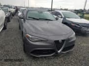 ✅ 2022 Alfa Romeo Giulia Ti • VIN: ZARFAMBN5N7666525 • Lot: 74791714. Wystawiony na Copart z przebiegiem 13 204 mil. Bezpłatny archiwum sprzedaży aukcyjnych z USA i szczegółowy raport historii pojazdu na DreamBid. Zdjęcie 5.