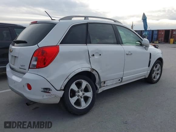 ✅ 2014 Chevrolet Captiva Sport LTZ • VIN: 3GNAL4EK6ES631467 • Lot: 40948171. Wystawiony na IAAI z przebiegiem 146 395 mil. Bezpłatny archiwum sprzedaży aukcyjnych z USA i szczegółowy raport historii pojazdu na DreamBid. Zdjęcie 4.