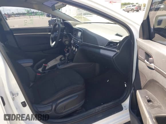 ✅ 2019 Hyundai Elantra SE • VIN: 5NPD74LF9KH486818 • Lot: 43426085. Listed on IAAI with 66,577 mi. Free auction sales archive from the USA and detailed vehicle history report at DreamBid. Image 5.