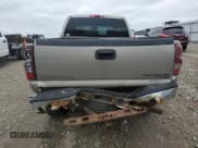 ✅ 2003 Chevrolet Silverado 2500HD LS • VIN: 1GCHK29U43E104044 • Lot: 84215684. Wystawiony na Copart z przebiegiem Nie podano. Bezpłatny archiwum sprzedaży aukcyjnych z USA i szczegółowy raport historii pojazdu na DreamBid. Zdjęcie 6.