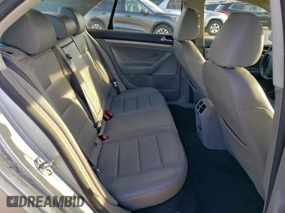 ✅ 2009 Volkswagen Jetta S • VIN: 3VWJZ71K79M036293 • Lot: 94152295. Listed on Copart with 151,542 mi. Free auction sales archive from the USA and detailed vehicle history report at DreamBid. Image 10.