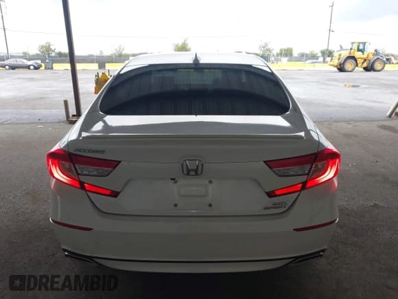 ✅ 2020 Honda Accord Sport • VIN: 1HGCV2F33LA022621 • Lot: 43449358. Listed on IAAI with 62,826 mi. Free auction sales archive from the USA and detailed vehicle history report at DreamBid. Image 16.