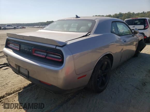 ✅ 2018 Dodge Challenger SXT Plus • VIN: 2C3CDZAG6JH258302 • Lot: 60356062. Wystawiony na Copart z przebiegiem 72 091 mil. Bezpłatny archiwum sprzedaży aukcyjnych z USA i szczegółowy raport historii pojazdu na DreamBid. Zdjęcie 4.