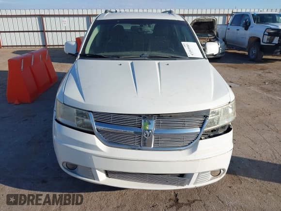 ✅ 2010 Dodge Journey SXT • VIN: 3D4PG5FV0AT147128 • Lot: 43393985. Wystawiony na IAAI z przebiegiem 122 993 mil. Bezpłatny archiwum sprzedaży aukcyjnych z USA i szczegółowy raport historii pojazdu na DreamBid. Zdjęcie 12.