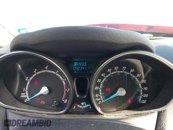 ✅ 2014 Ford Fiesta SE • VIN: 3FADP4BJ5EM239399 • Lot: 43334063. Wystawiony na IAAI z przebiegiem 92 341 mil. Bezpłatny archiwum sprzedaży aukcyjnych z USA i szczegółowy raport historii pojazdu na DreamBid. Zdjęcie 7.