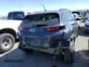 2018 Hyundai Kona SEL z VIN KM8K62AA1JU081235, wystawiony jako Copart lot #47109693 z przebiegiem 57 268 mil mil oraz . Historia ofert i sprzedaży dostępna na DreamBid. Obrazek 3.