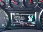 2015 Chevrolet Silverado 1500 LT z VIN 1GCVKREH4FZ272252, wystawiony jako IAAI lot #43392960 z przebiegiem 204 810 mil mil oraz . Historia ofert i sprzedaży dostępna na DreamBid. Obrazek 7.