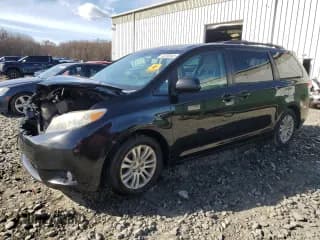 ✅ 2014 Toyota Sienna XLE • VIN: 5TDYK3DC4ES442349 • Lot: 92230945. Listed on Copart with 146,951 mi. Free auction sales archive from the USA and detailed vehicle history report at DreamBid. Image 1.