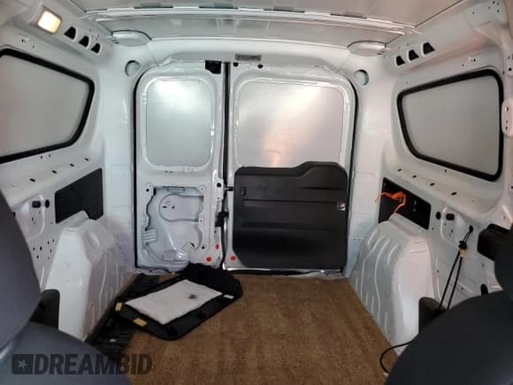 ✅ 2022 Ram ProMaster City Cargo Tradesman • VIN: ZFBHRFAB3N6X40497 • Лот: 92185155. Опубликован ранее на Copart с пробегом 85 878 миль. Бесплатный доступ к архиву аукционных продаж из США и подробный отчёт об истории автомобиля на DreamBid. Изображение 10.