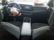 ✅ 2025 Chevrolet Equinox AWD LT • VIN: 3GNAXPEG9SL324527 • Lot: 67252105. Wystawiony na Copart z przebiegiem 5 265 mil. Bezpłatny archiwum sprzedaży aukcyjnych z USA i szczegółowy raport historii pojazdu na DreamBid. Zdjęcie 8.