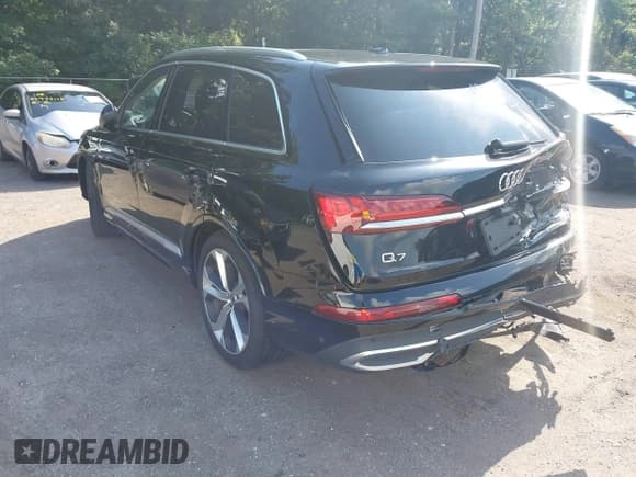 ✅ 2021 Audi Q7 Prestige • VIN: WA1VXAF71MD030399 • Lot: 42722900. Wystawiony na IAAI z przebiegiem 87 184 mil. Bezpłatny archiwum sprzedaży aukcyjnych z USA i szczegółowy raport historii pojazdu na DreamBid. Zdjęcie 3.