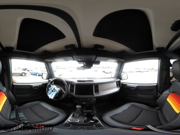 ✅ 2025 Ford Bronco Big Bend • VIN: 1FMDE7BH2SLA65623 • Lot: 43181446. Wystawiony na IAAI z przebiegiem 554 mil. Bezpłatny archiwum sprzedaży aukcyjnych z USA i szczegółowy raport historii pojazdu na DreamBid. Zdjęcie 20.