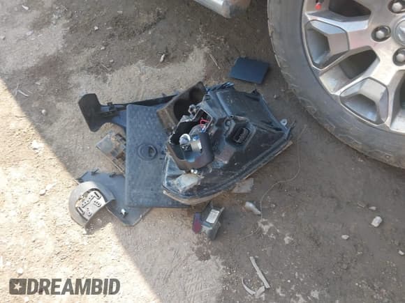 ✅ 2017 Ram 1500 Limited • VIN: 1C6RR7PT1HS672971 • Lot: 43218393. Listed on IAAI with 141,115 mi. Free auction sales archive from the USA and detailed vehicle history report at DreamBid. Image 11.