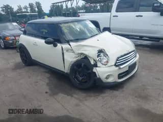 2012 MINI Hardtop with VIN WMWSU3C55CT256978, listed as a IAAI auction lot 42999536 with 136,057 mi miles and . Bid and sale history available at DreamBid. Image 1.