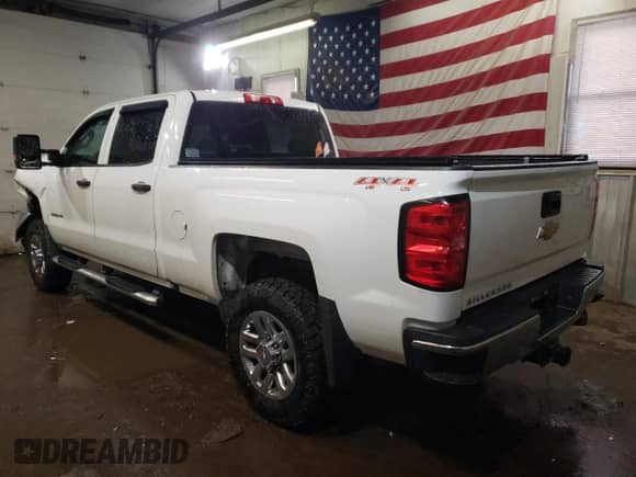 2016 Chevrolet Silverado 3500HD Work Truck с VIN 1GC4KYC89GF284652, выставлен на аукционе Copart как лот 83947754 с пробегом 213 716 миль миль и Списание • Salvage title. История ставок и продаж доступна на DreamBid. Изображение 2.