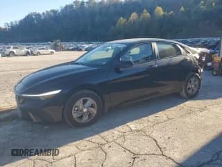 ✅ 2025 Hyundai Elantra SE • VIN: KMHLL4DG0SU021621 • Лот: 89544105. Опубликован ранее на Copart с пробегом 4 427 миль. Бесплатный доступ к архиву аукционных продаж из США и подробный отчёт об истории автомобиля на DreamBid. Изображение 1.