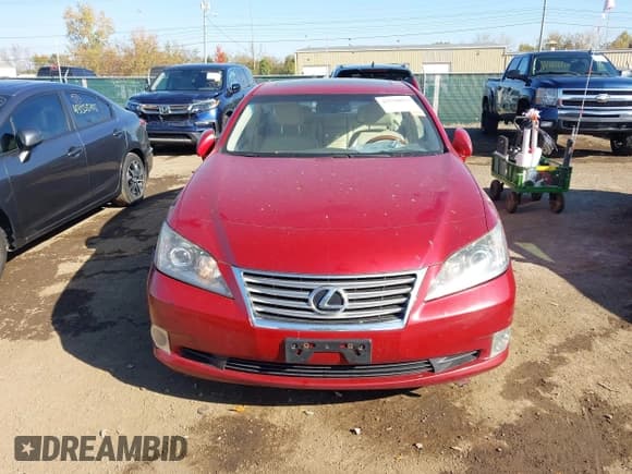 ✅ 2010 Lexus ES 330 • VIN: JTHBK1EG1A2351454 • Lot: 43550053. Listed on IAAI with 185,852 mi. Free auction sales archive from the USA and detailed vehicle history report at DreamBid. Image 12.