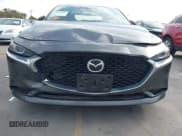 ✅ 2021 Mazda 3 Preferred • VIN: JM1BPACL6M1314753 • Lot: 43449899. Wystawiony na IAAI z przebiegiem 95 807 mil. Bezpłatny archiwum sprzedaży aukcyjnych z USA i szczegółowy raport historii pojazdu na DreamBid. Zdjęcie 20.