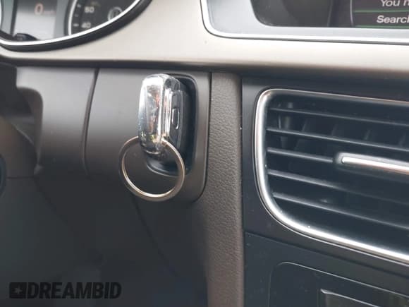 ✅ 2013 Audi A4 Premium Plus • VIN: WAUFFAFL5DA062085 • Лот: 43723580. Опубликован ранее на IAAI с пробегом 123 116 миль. Бесплатный доступ к архиву аукционных продаж из США и подробный отчёт об истории автомобиля на DreamBid. Изображение 11.