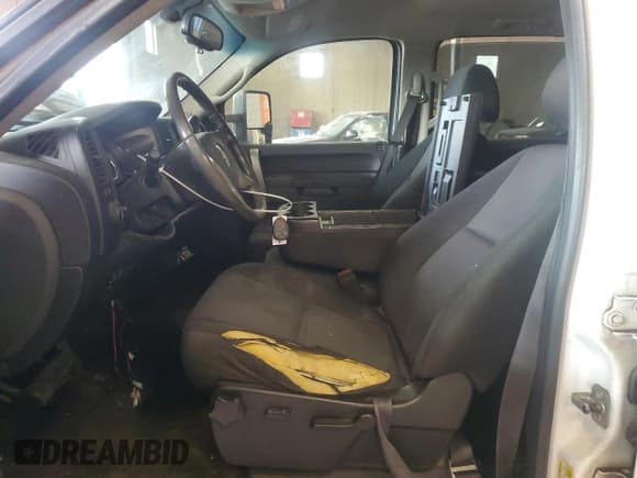 ✅ 2011 Chevrolet Silverado 2500HD LT • VIN: 1GC1KXCG9BF117334 • Lot: 81958125. Listed on Copart with 316,530 mi. Free auction sales archive from the USA and detailed vehicle history report at DreamBid. Image 7.