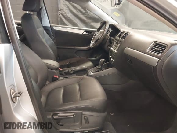 ✅ 2013 Volkswagen Jetta SE • VIN: 3VWDP7AJ1DM269167 • Lot: 43434841. Listed on IAAI with 155,641 mi. Free auction sales archive from the USA and detailed vehicle history report at DreamBid. Image 5.