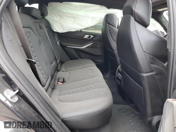 ✅ 2022 BMW X5 M • VIN: 5YMJU0C00N9K37599 • Лот: 83061804. Опубликован ранее на Copart с пробегом Не указан. Бесплатный доступ к архиву аукционных продаж из США и подробный отчёт об истории автомобиля на DreamBid. Изображение 10.