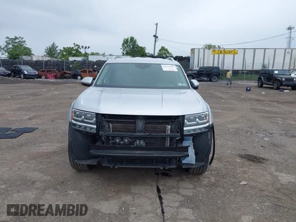 ✅ 2019 Volkswagen Atlas SE • VIN: 1V2UR2CA2KC515377 • Lot: 42981214. Listed on IAAI with 73,872 mi. Free auction sales archive from the USA and detailed vehicle history report at DreamBid. Image 12.
