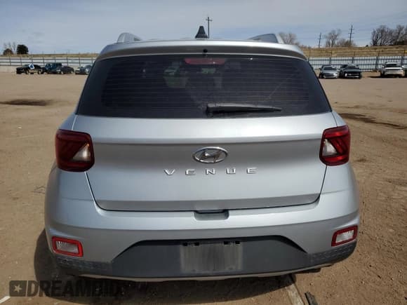 ✅ 2021 Hyundai Venue SEL • VIN: KMHRC8A32MU118762 • Lot: 50267805. Wystawiony na Copart z przebiegiem 59 200 mil. Bezpłatny archiwum sprzedaży aukcyjnych z USA i szczegółowy raport historii pojazdu na DreamBid. Zdjęcie 6.