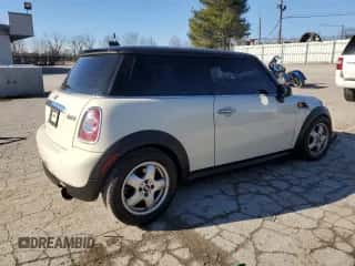 2011 MINI Hardtop with VIN WMWSU3C59BT099244, listed as a Copart auction lot 43682064 with 168,133 mi miles and Clean title. Bid and sale history available at DreamBid. Image 3.
