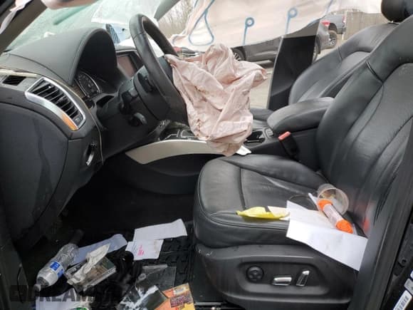 ✅ 2013 Audi Q5 Hybrid Prestige • VIN: WA1C8AFP4DA071387 • Lot: 66197765. Wystawiony na Copart z przebiegiem 84 130 mil. Bezpłatny archiwum sprzedaży aukcyjnych z USA i szczegółowy raport historii pojazdu na DreamBid. Zdjęcie 7.