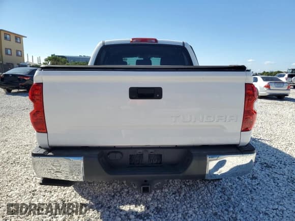 ✅ 2018 Toyota Tundra SR5 • VIN: 5TFDW5F14JX714722 • Лот: 93296795. Опубликован ранее на Copart с пробегом 102 446 миль. Бесплатный доступ к архиву аукционных продаж из США и подробный отчёт об истории автомобиля на DreamBid. Изображение 6.